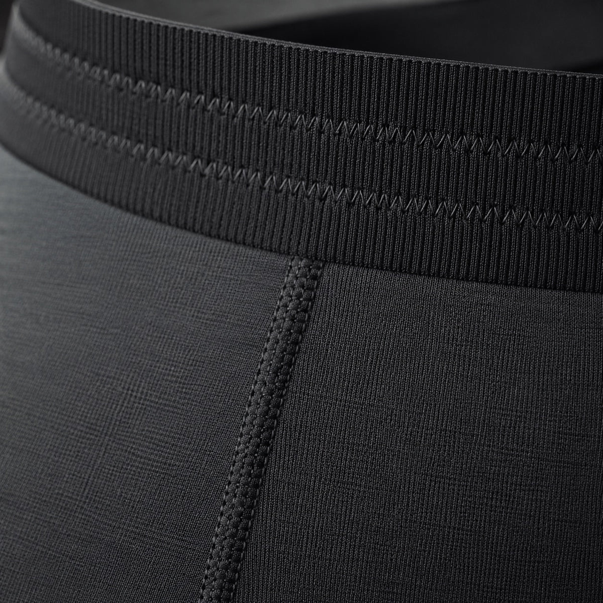 Weydon high-waist cycle short, Cycle Shorts and Leggings — close-up of the cloth and stitching.
