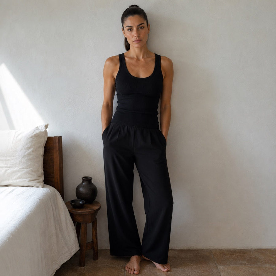 Waverley ribbed body tank, Rib Body Layers — on the model.