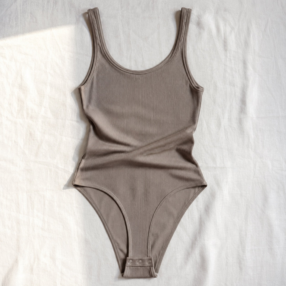Elstead ribbed scoop-back tank, Rib Body Layers — front view, photographed flat.