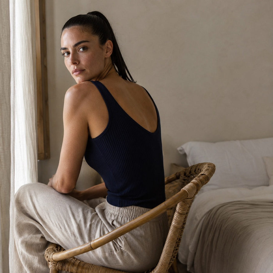 Weydon ribbed scoop-back tank, Rib Body Layers — on the model.