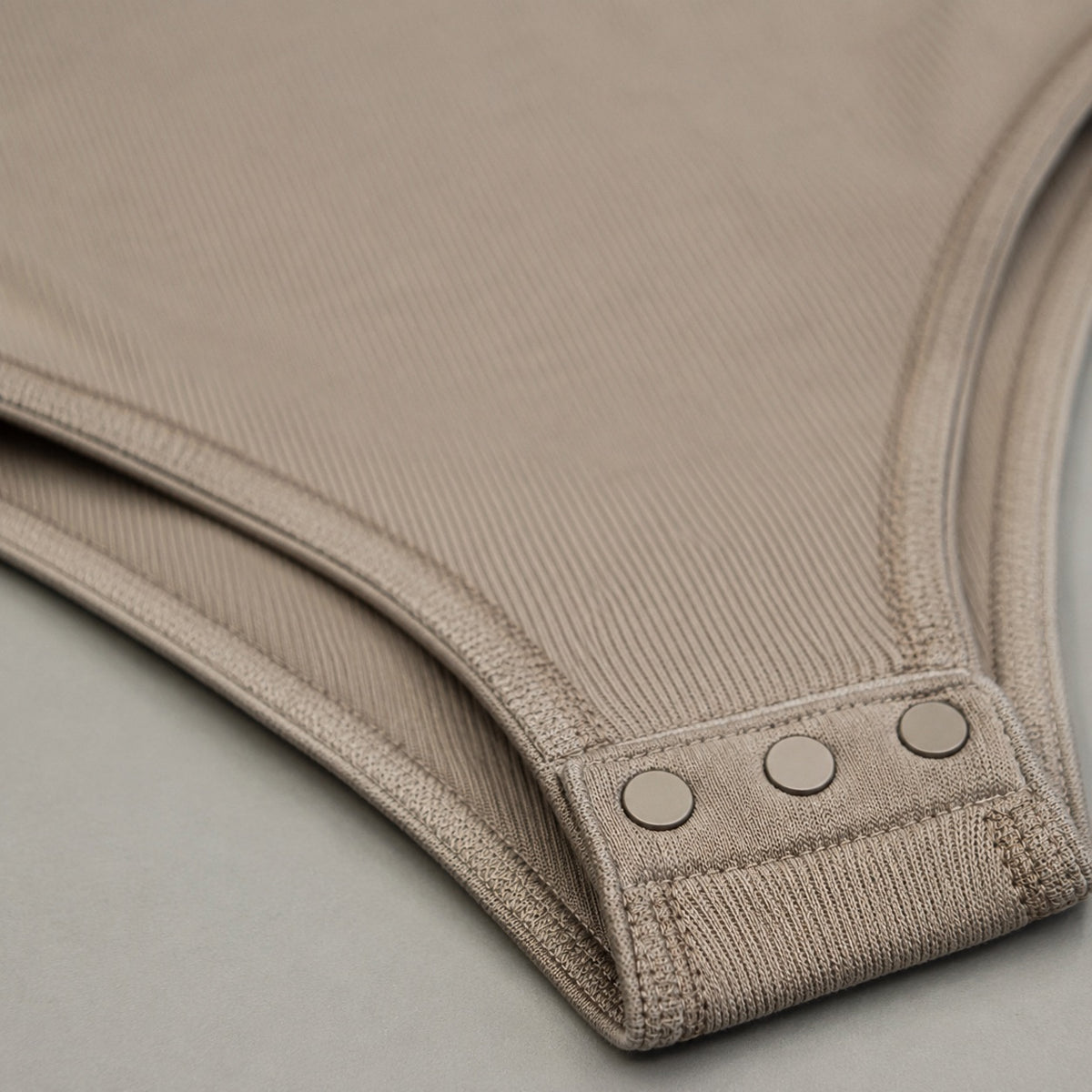 Frensham seamless sleeveless bodysuit, Seamless Layers — close-up of the cloth and stitching.