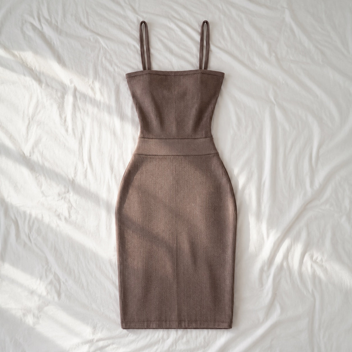 Rowledge seamless knee-length skirt, Seamless Layers — front view, photographed flat.
