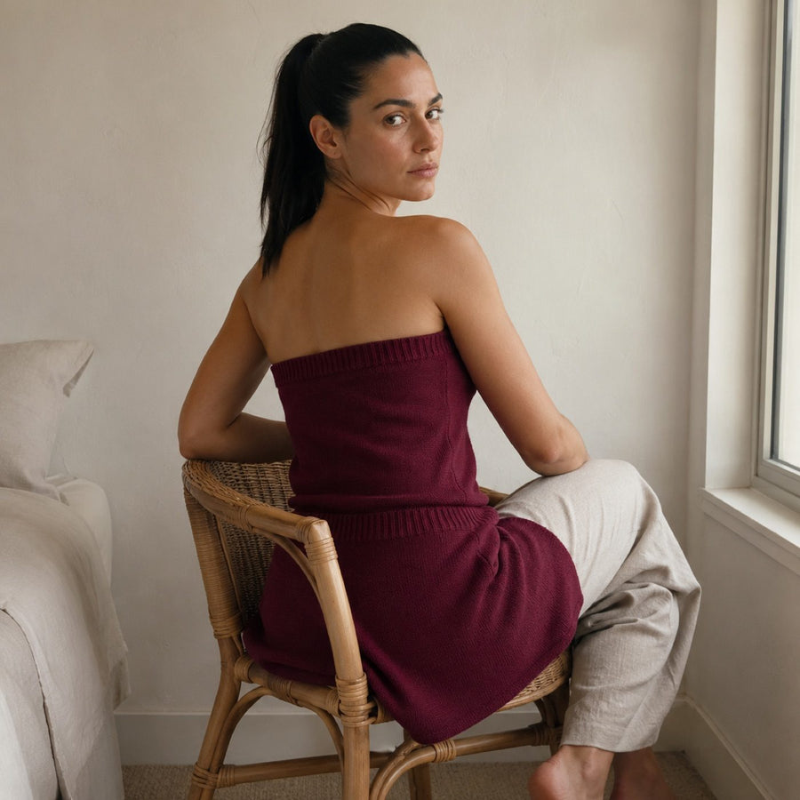 Crondall seamless knee-length skirt, Seamless Layers — on the model.