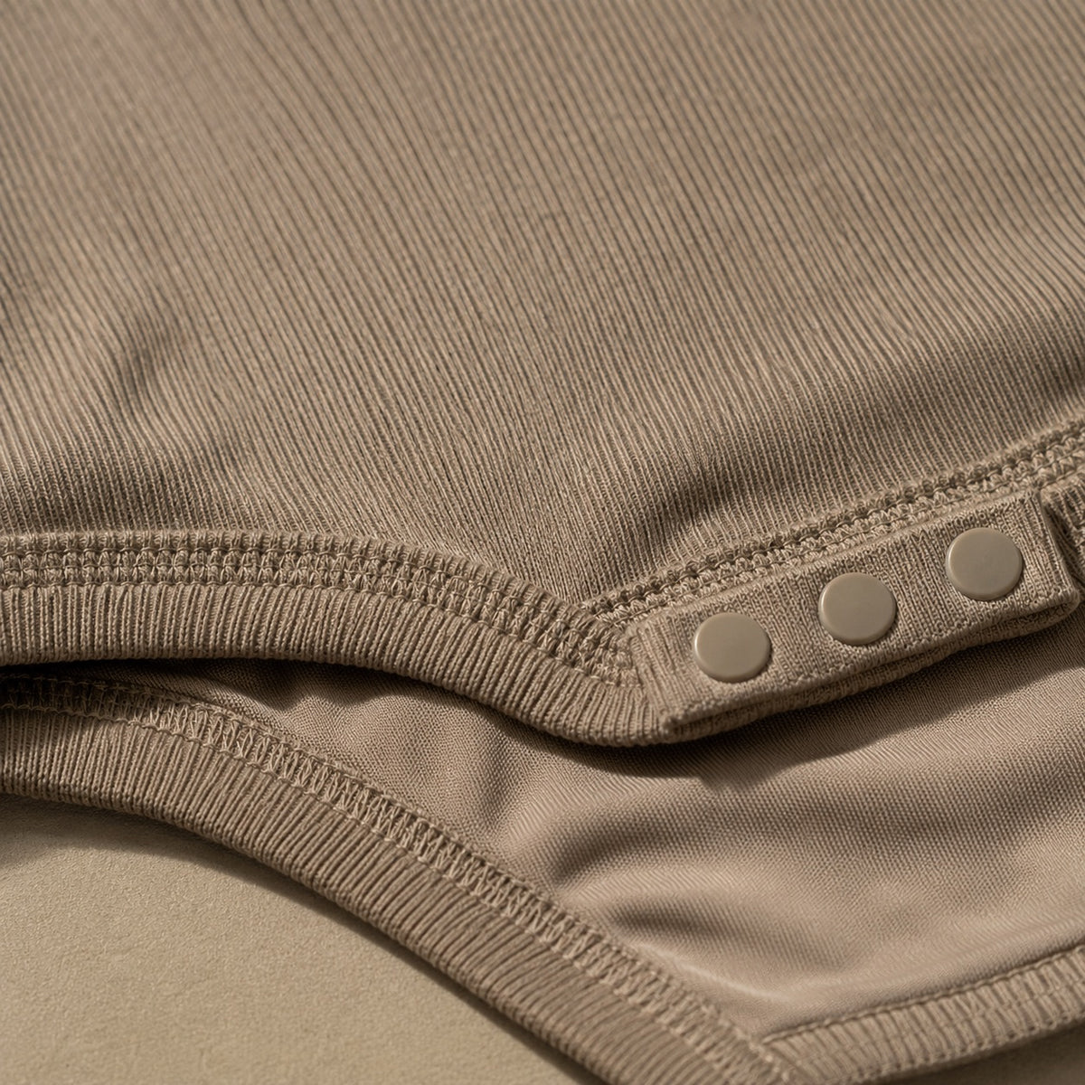 Weydon seamless sleeveless bodysuit, Seamless Layers — close-up of the cloth and stitching.