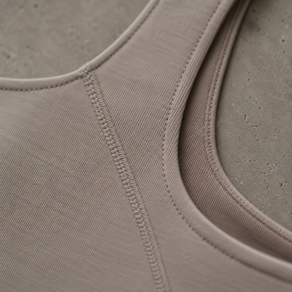 Rowledge longline sculpt tank, Sculpt Tanks — close-up of the cloth and stitching.