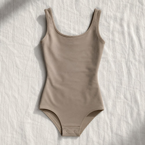 Rowledge longline sculpt tank, Sculpt Tanks — front view, photographed flat.