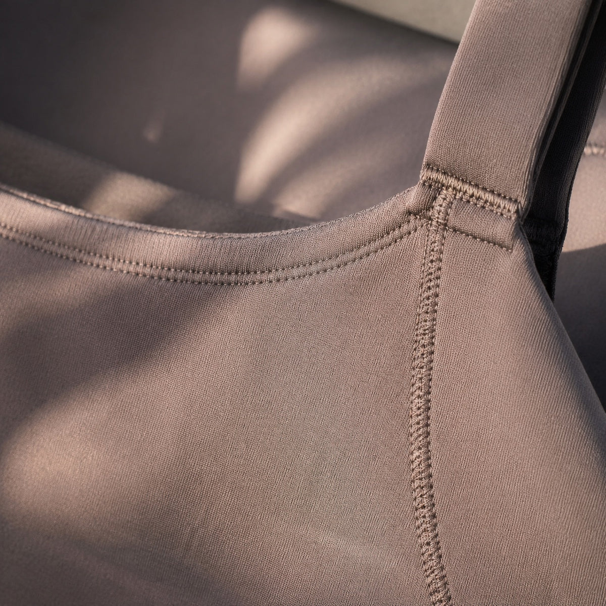 Bourne sculpt tank, Sculpt Tanks — close-up of the cloth and stitching.