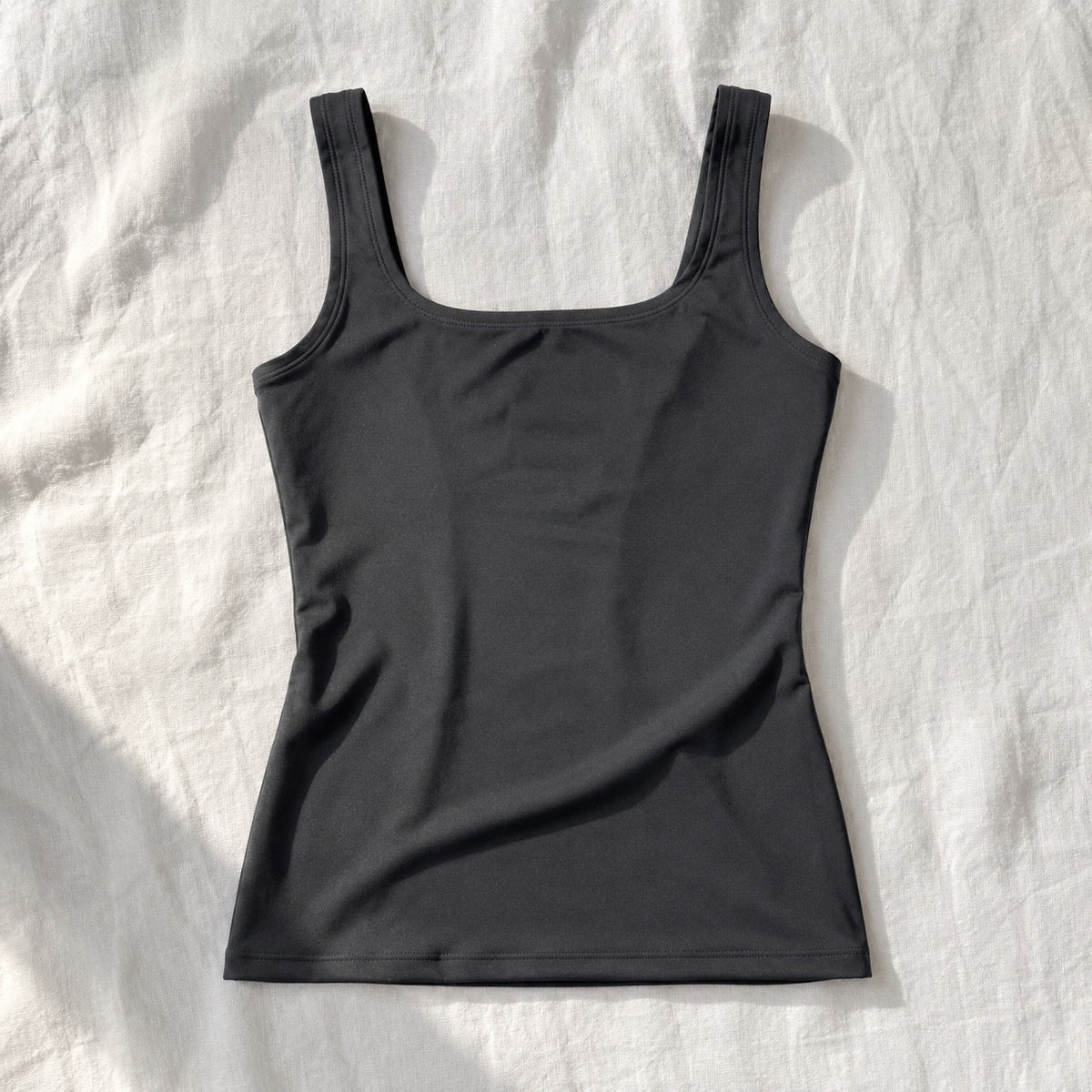 Frensham sculpt tank, Sculpt Tanks — front view, photographed flat.