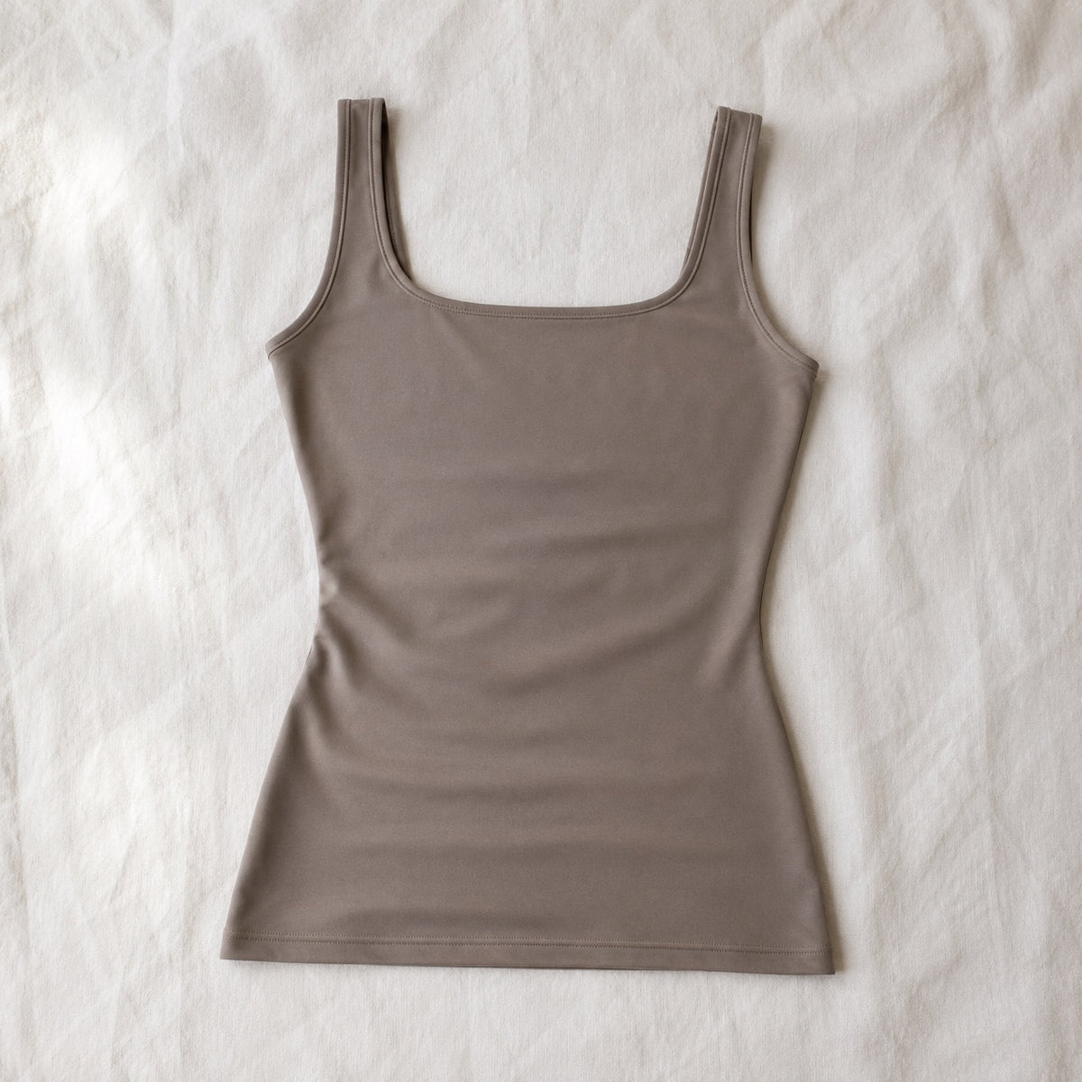 Elstead sculpt tank, Sculpt Tanks — front view, photographed flat.